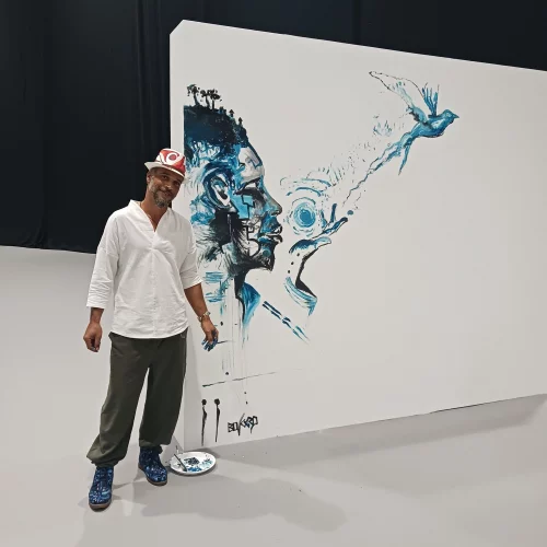 Création in situ de notre artiste français @cedric.boucard venu spécialement depuis la Guadeloupe.